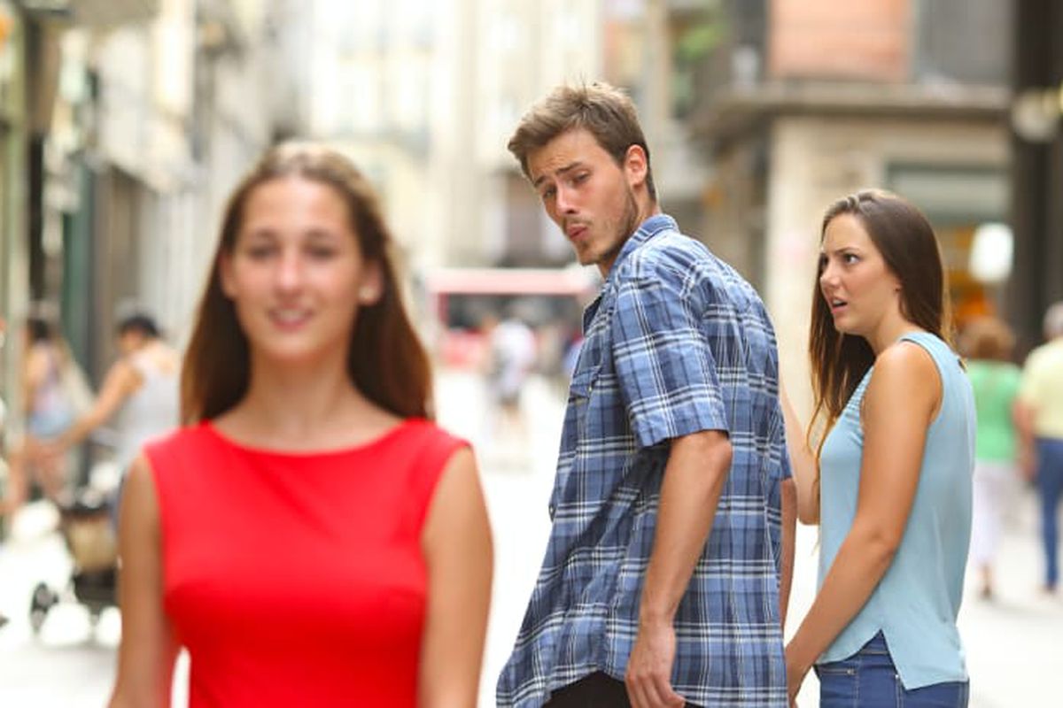 Distracted Boyfriend meme about Earthling Co
